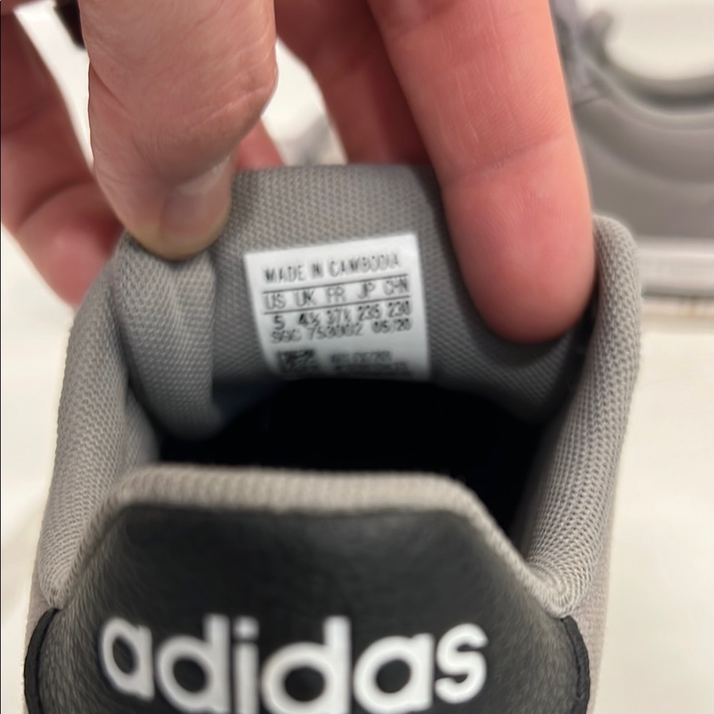 Adidas Classic Gray Sneakers with Black Stripes - Picture 2 of 4